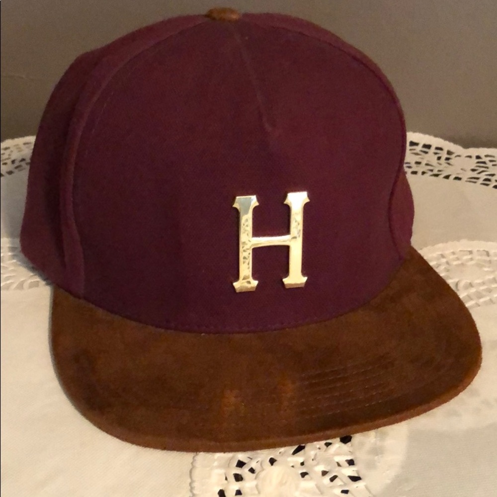 HUF hat 🧢 maroon and brown suede with gold metal